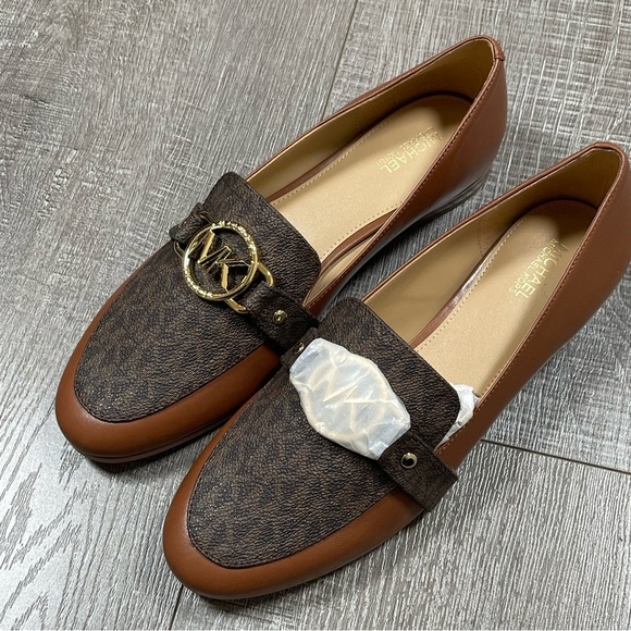 MICHAEL KORS RORY LEATHER AND LOGO LOAFER Flats Size 7 - Picture 2 of 7